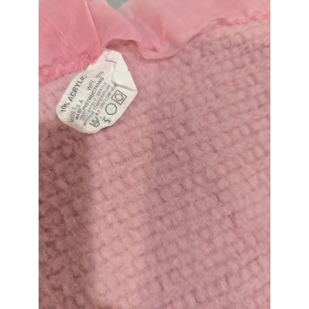 Vtg Acrylic Waffle Weave‎ Blanket King Size Pink Satin Trim All Around 92 X 77